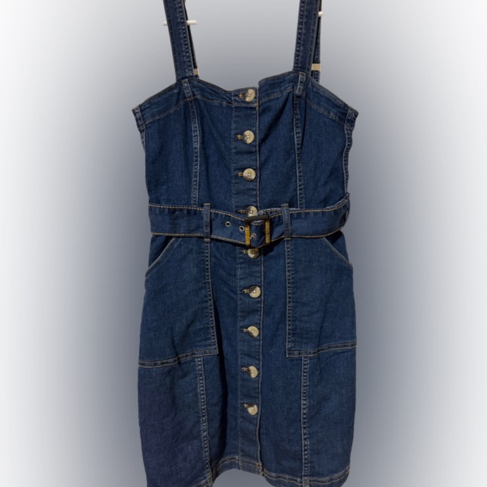 NWOT Stylish H&M Denim Button-Up Dress with Belt